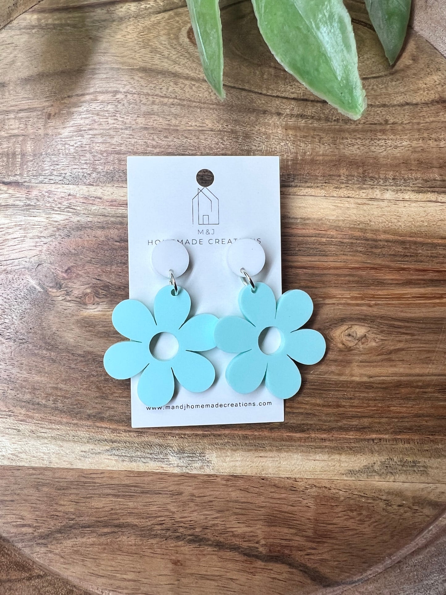 Daisy Dangle Earrings
