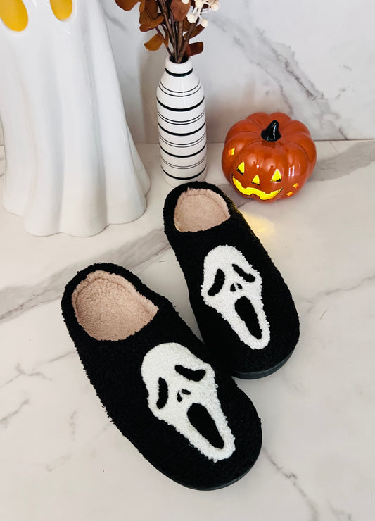 Cozy Ghost Face Print Slippers